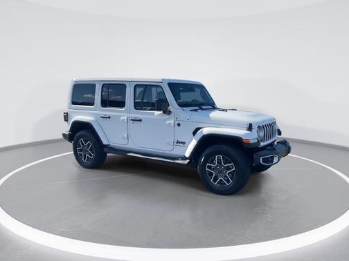 2026 Jeep Wrangler 4-Door Sahara 4x4