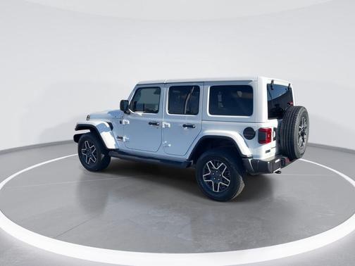 2026 Jeep Wrangler 4-Door Sahara 4x4