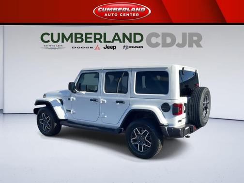 bright white clearcoat 2026 Jeep Wrangler 4-Door Sahara 4x4