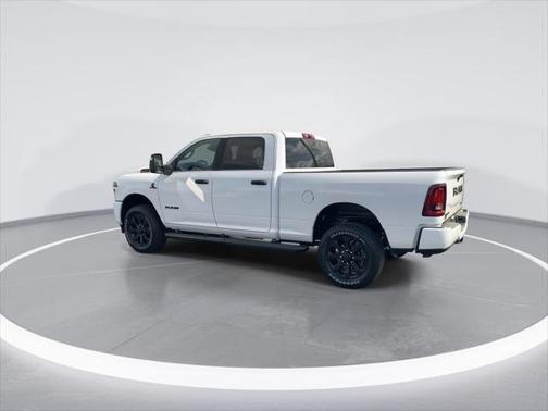 2025 RAM 2500 Big Horn Crew Cab 4x4 6'4' Box