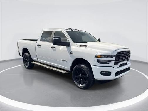 2025 RAM 2500 Big Horn Crew Cab 4x4 6'4' Box