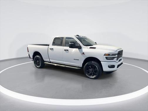 2025 RAM 2500 Big Horn Crew Cab 4x4 6'4' Box