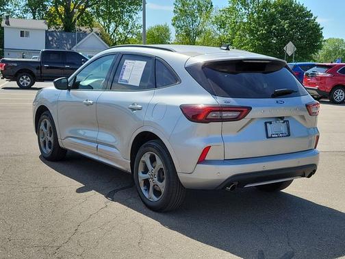 ICONIC SILVER METALLIC 2024 Ford Escape ST-LINE