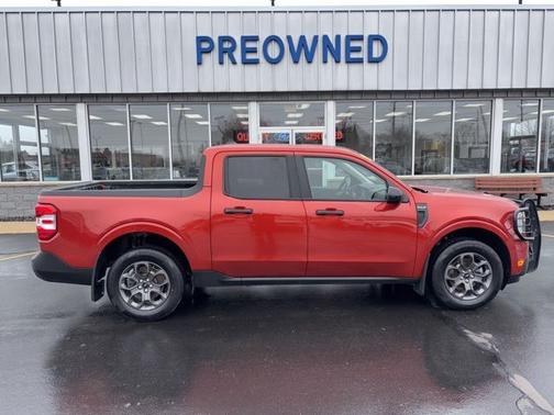 HOT PEPPER RED TC METALLIC 2024 Ford Maverick XLT