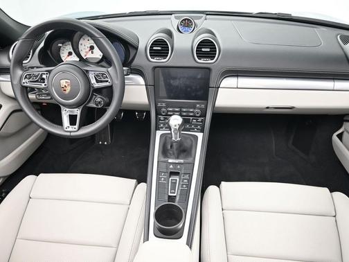 2025 Porsche 718 Boxster GTS 4.0