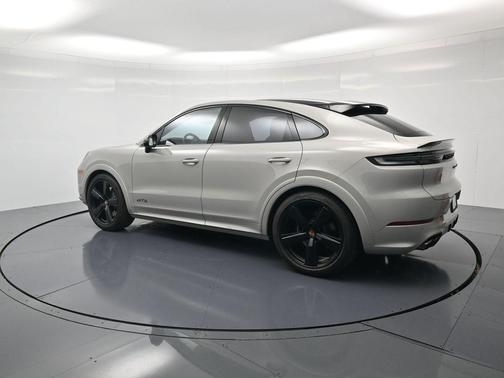 Chalk 2026 Porsche Cayenne GTS