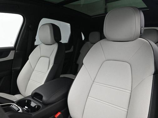 2026 Porsche Cayenne GTS