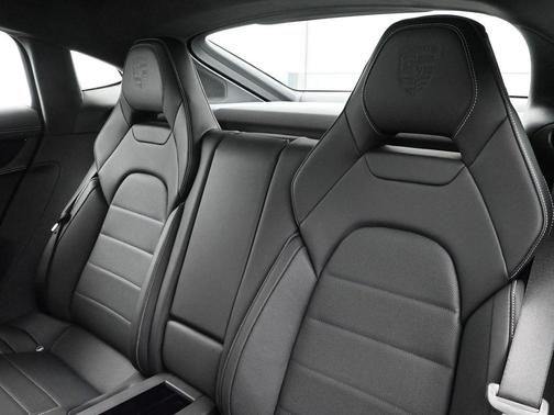 2026 Porsche Panamera GTS