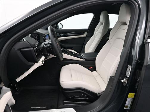 2026 Porsche Panamera Base