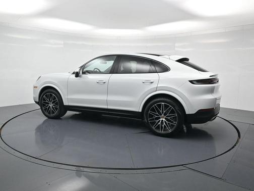 2025 Porsche Cayenne AWD