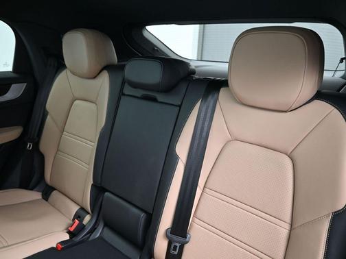 2025 Porsche Cayenne AWD