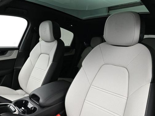 2026 Porsche Cayenne AWD