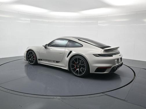 2021 Porsche 911 Turbo