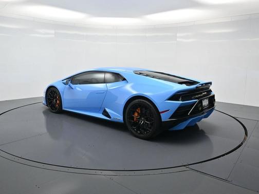 2022 Lamborghini Huracan EVO Base