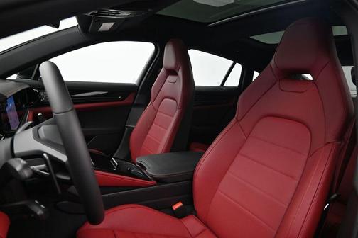 Jet Black 2026 Porsche Panamera 4