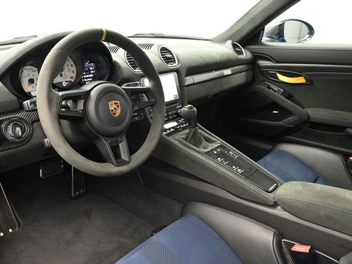 2023 Porsche 718 Cayman GT4 RS