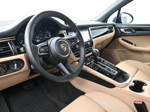 2023 Porsche Macan 