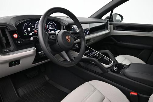 Quartzite Gray Metallic 2026 Porsche Cayenne Base