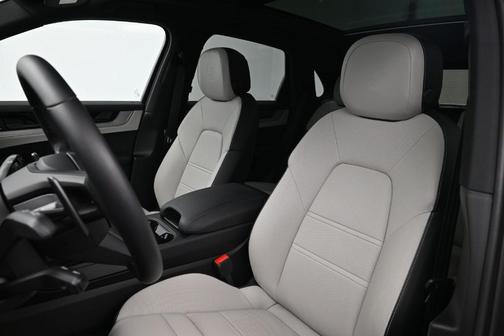Quartzite Gray Metallic 2026 Porsche Cayenne Base