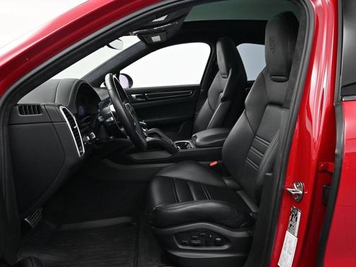 2023 Porsche Cayenne GTS
