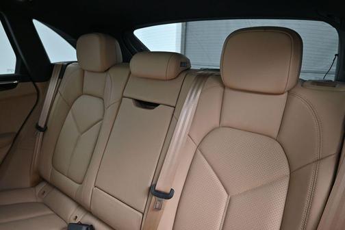 Volcano Grey Metallic 2025 Porsche Macan S