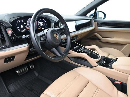 2024 Porsche Cayenne Base