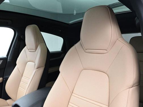 2025 Porsche Cayenne AWD