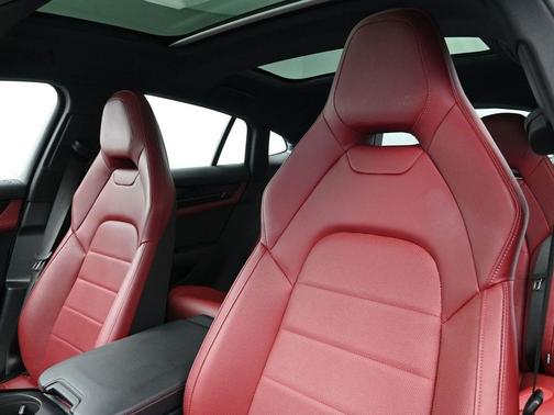 2025 Porsche Panamera Base