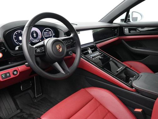2025 Porsche Panamera Base