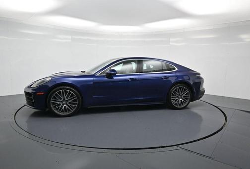 2025 Porsche Panamera Base