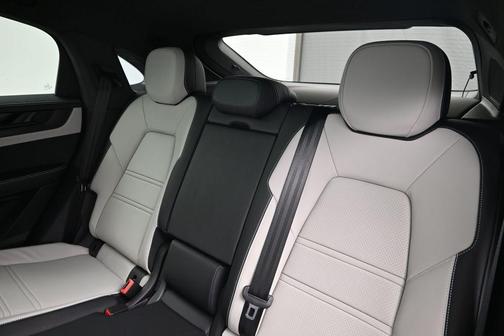 PAINT TO SAMPLE 2026 Porsche Cayenne GTS