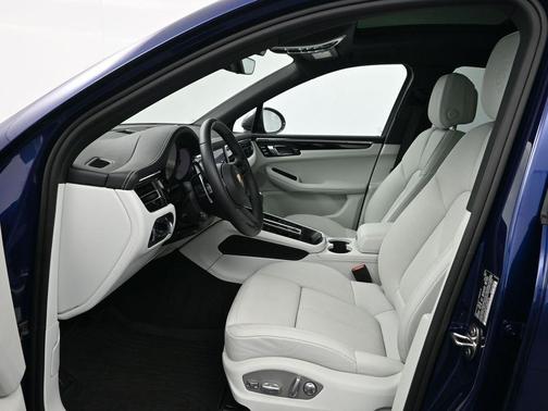 2026 Porsche Macan T