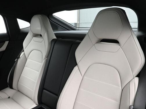 2026 Porsche Panamera Base