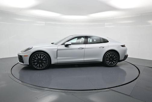 2026 Porsche Panamera Base