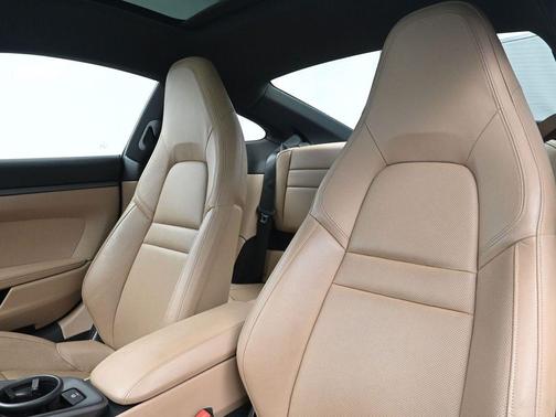 2022 Porsche 911 Carrera