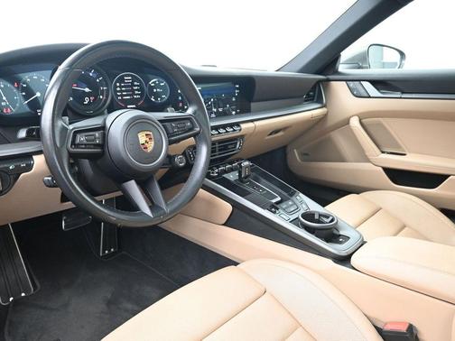 2022 Porsche 911 Carrera
