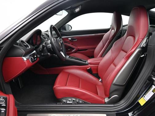 2024 Porsche 718 Cayman GTS 4.0