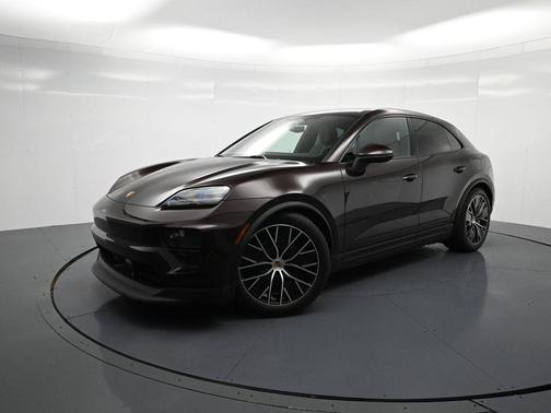 2025 Porsche Macan 4