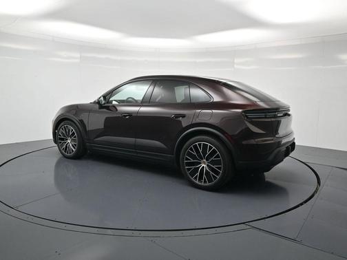 2025 Porsche Macan 4