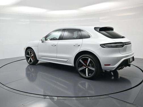 2026 Porsche Macan S