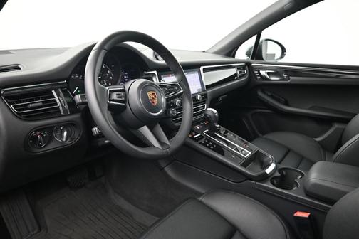 Volcano Grey Metallic 2026 Porsche Macan
