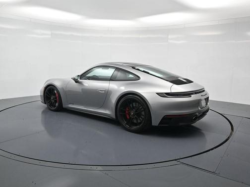 2022 Porsche 911 Carrera GTS