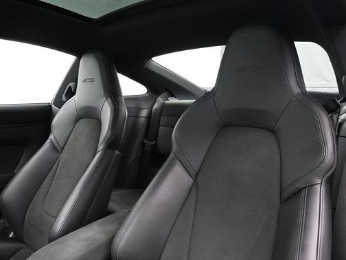 2022 Porsche 911 Carrera GTS