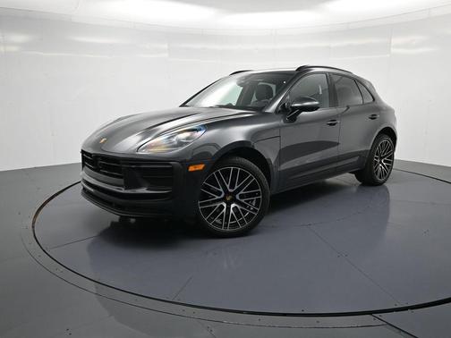 Volcano Grey Metallic 2026 Porsche Macan