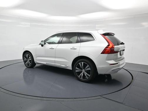 2022 Volvo XC60 B5 Inscription