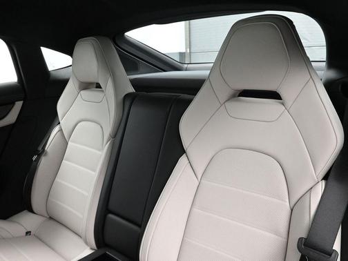 2026 Porsche Panamera Base