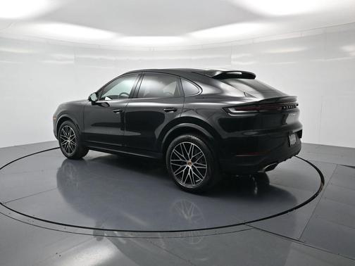 2026 Porsche Cayenne AWD