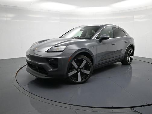 2026 Porsche Macan 4