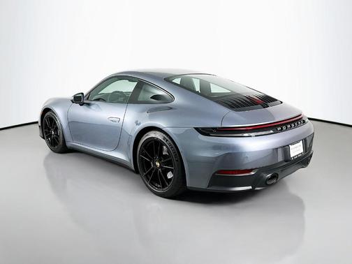 2025 Porsche 911 Carrera