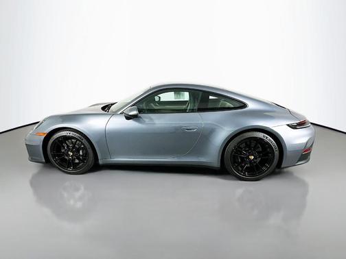 2025 Porsche 911 Carrera